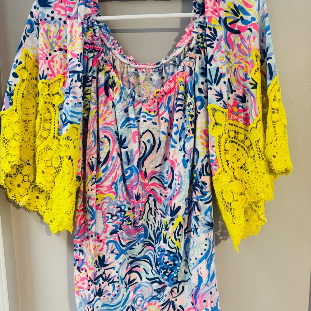 EUC Lilly Pulitzer top with yellow embroidery sleeves, size L